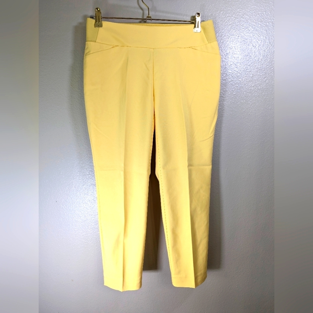 Investments women's yellow ankle length pants size 4 petite
